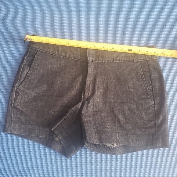Banana Republic Hampton Fit Shorts In Denim - Picture 7 of 8